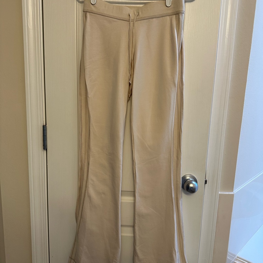 Express Cream Precision Fit Pants